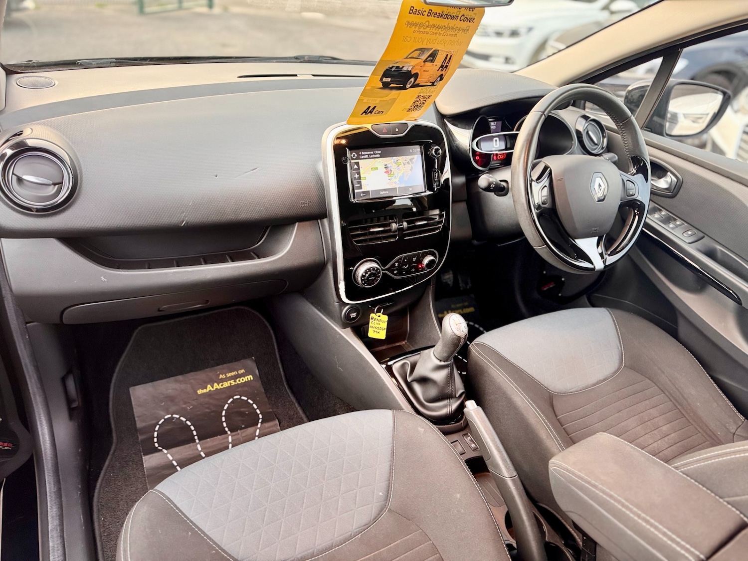 Used Renault Clio 2015 for sale - 76507355: Photo 19