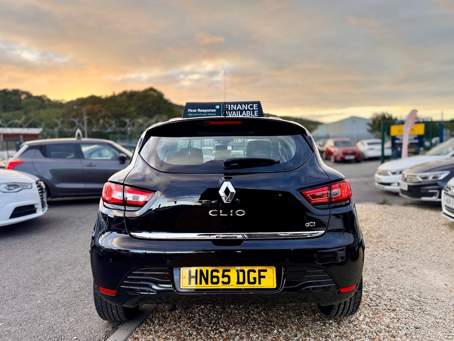 Used Renault Clio 2015 for sale - 76507355: Photo 45