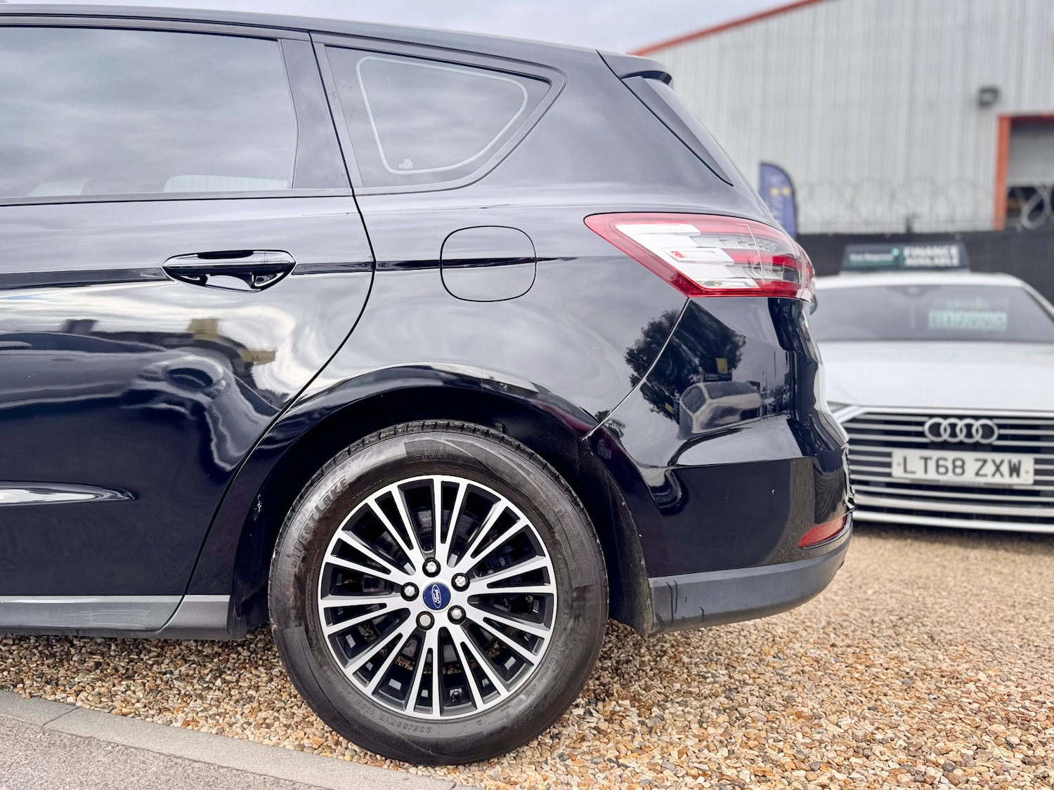 Used Ford S-Max 2016 for sale - 76193444: Photo 24