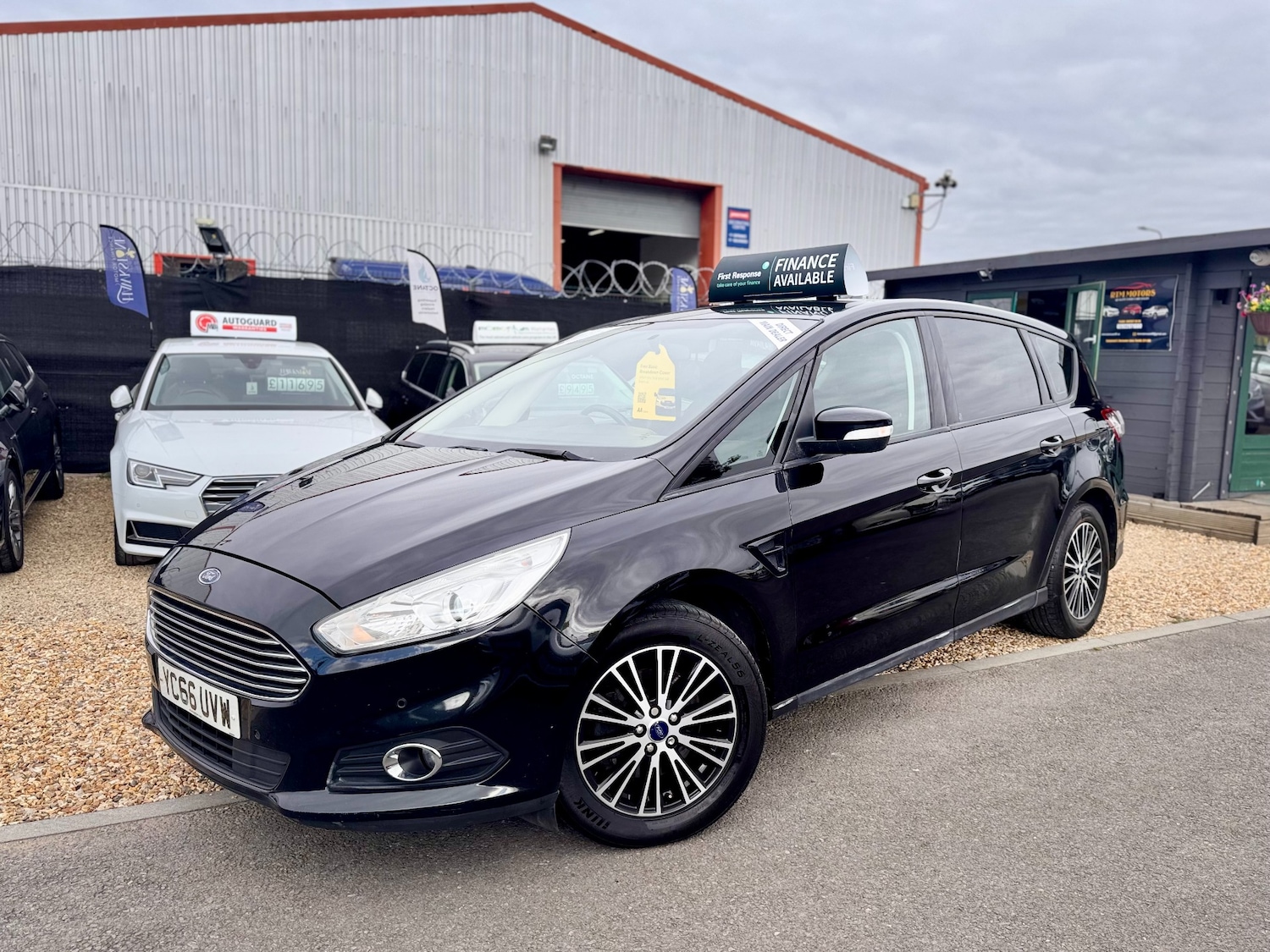 Used Ford S-Max 2016 for sale - 76193444: Photo 3