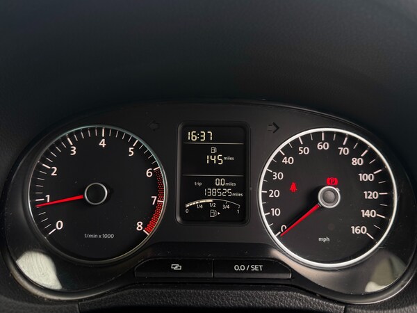 Used Volkswagen Polo 2012 for sale - 76253418: Photo 28