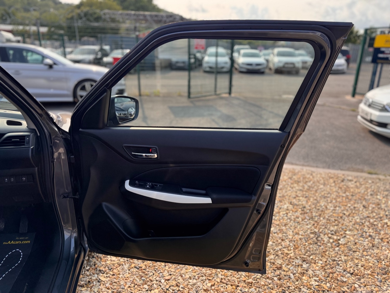 Used Suzuki Swift 2022 for sale - 76106281: Photo 24