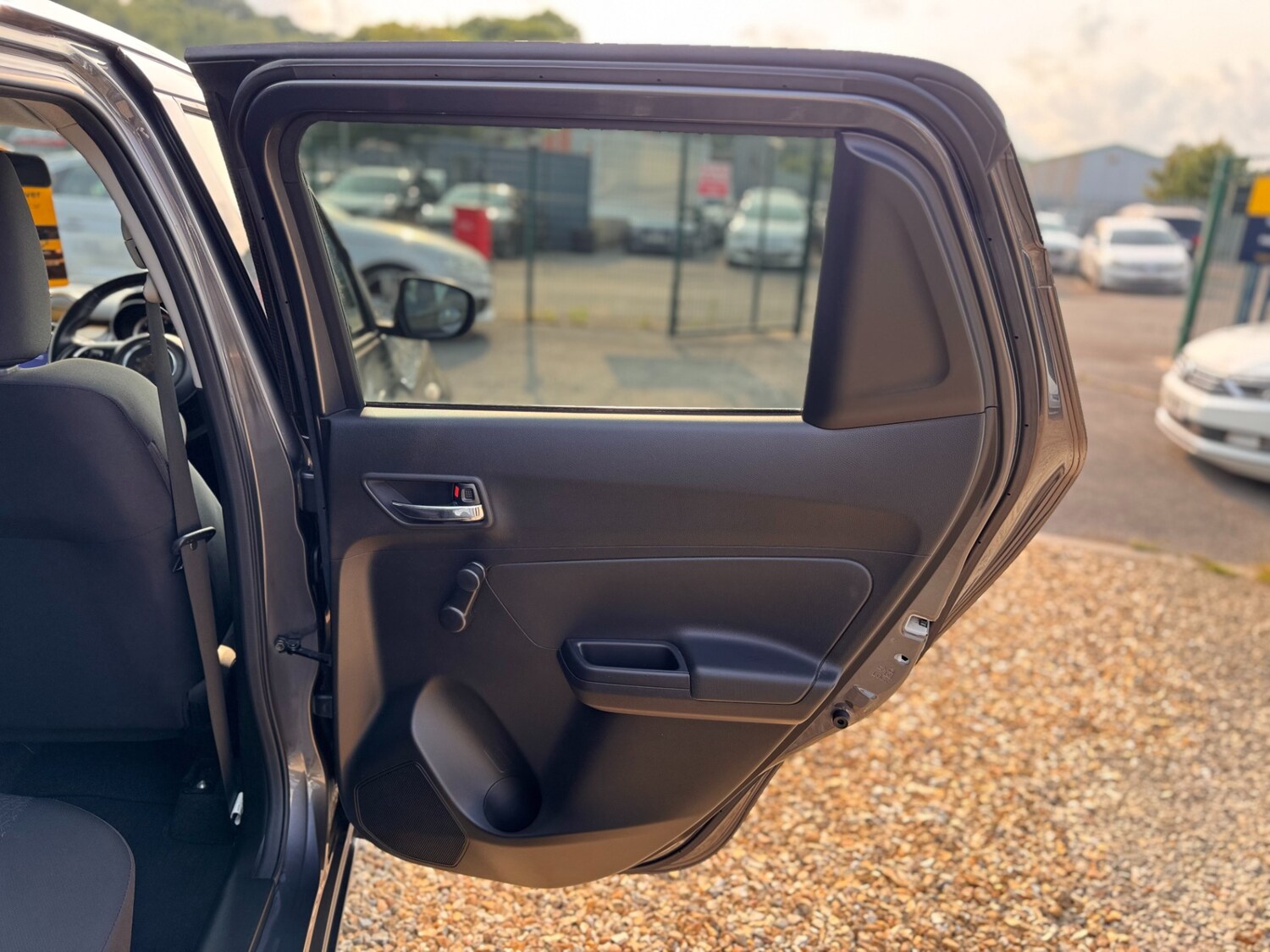 Used Suzuki Swift 2022 for sale - 76106281: Photo 36