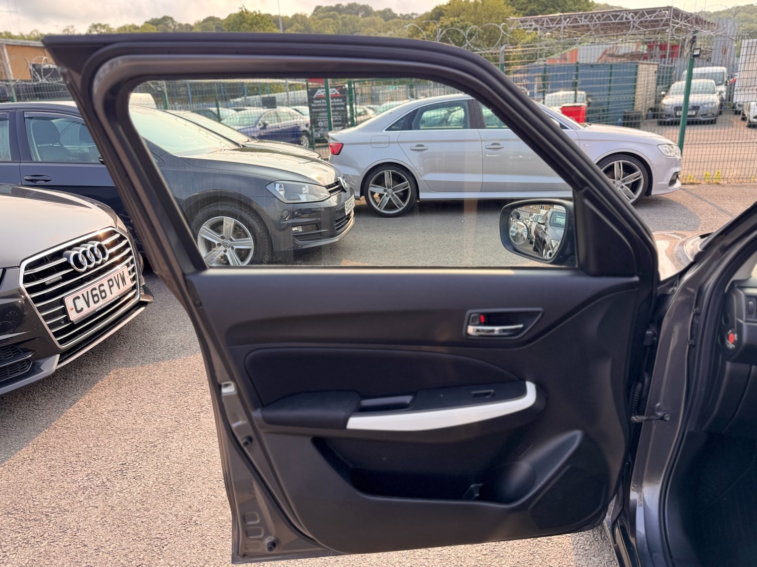 Used Suzuki Swift 2022 for sale - 76106281: Photo 40