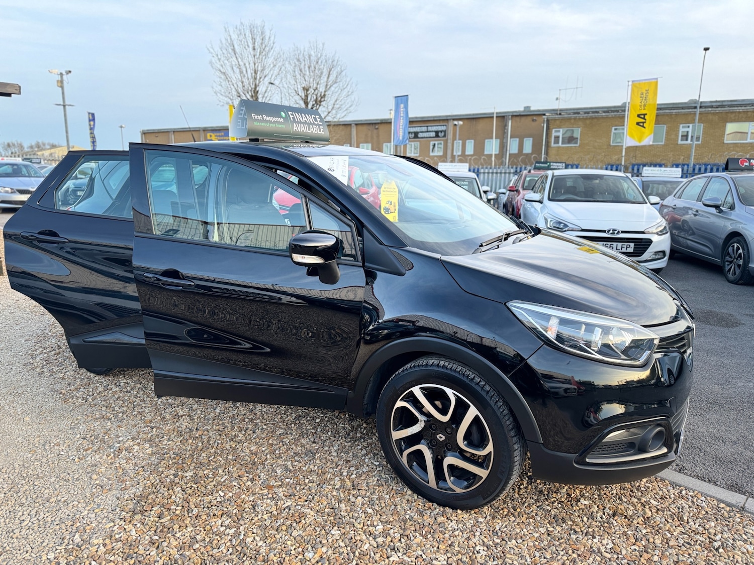 Used Renault Captur 2016 for sale - 76157518: Photo 39