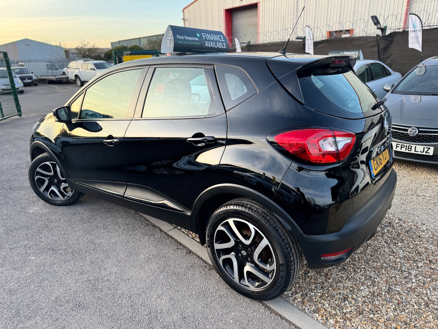 Used Renault Captur 2016 for sale - 76157518: Photo 6