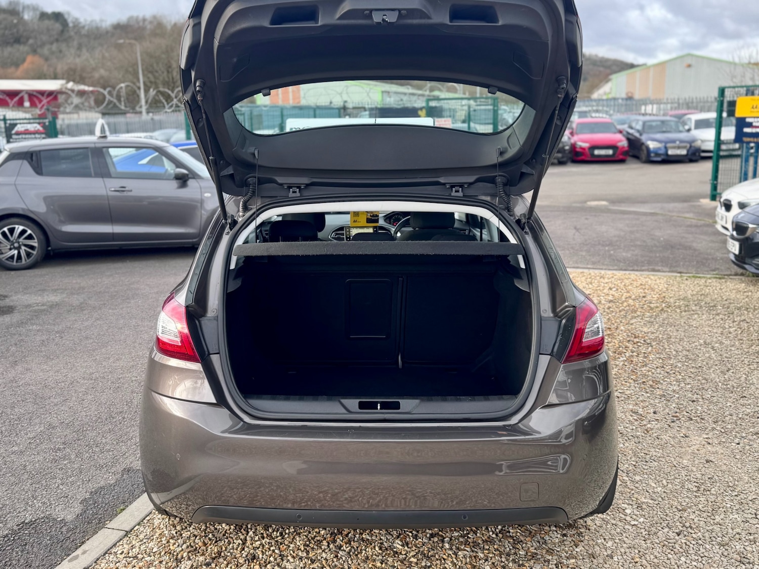 Used Peugeot 308 2014 for sale - 77379293: Photo 20