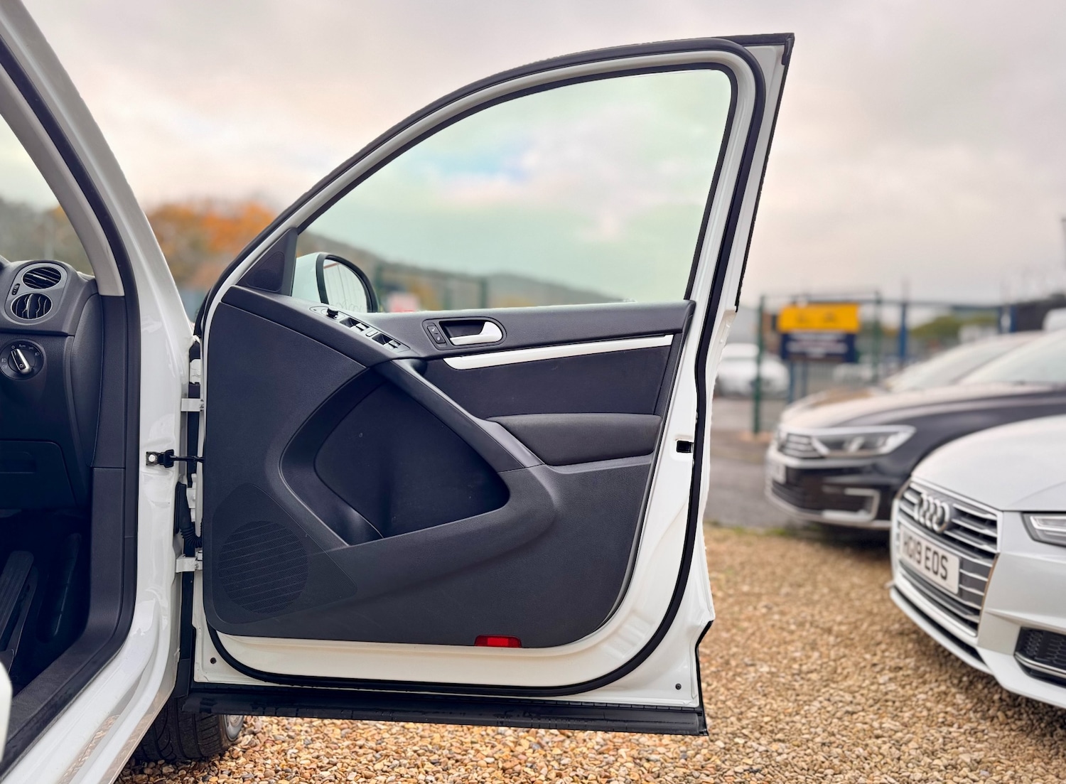 Used Volkswagen Tiguan 2016 for sale - 77103409: Photo 25