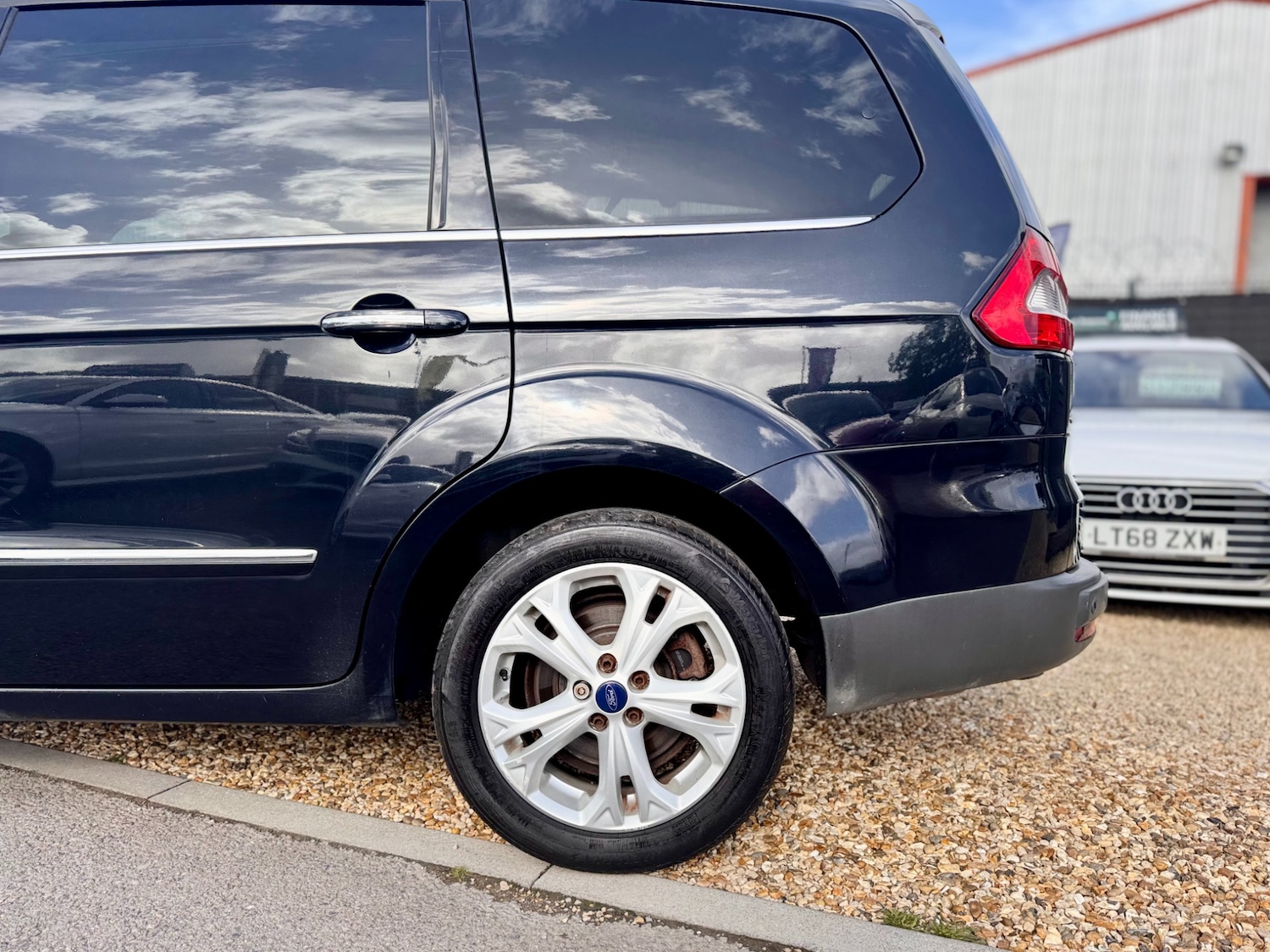 Used Ford Galaxy 2014 for sale - 76451787: Photo 26