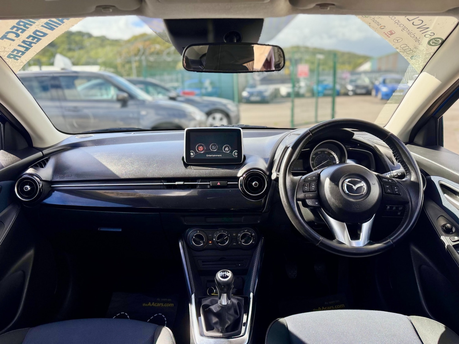 Used Mazda Mazda2 2015 for sale - 77689350: Photo 10
