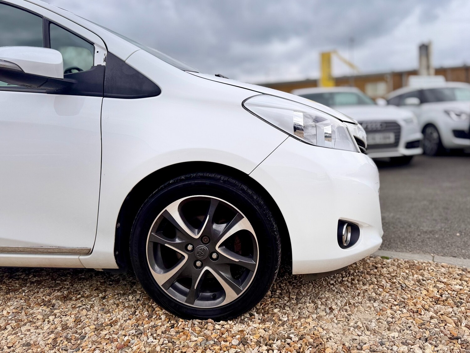 Used Toyota Yaris 2013 for sale - 77543764: Photo 21