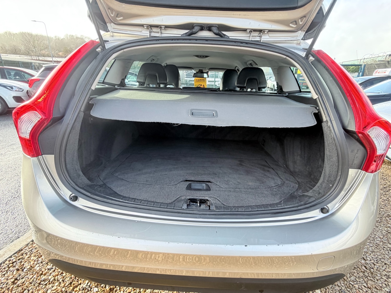 Used Volvo V60 2012 for sale - 77846412: Photo 18