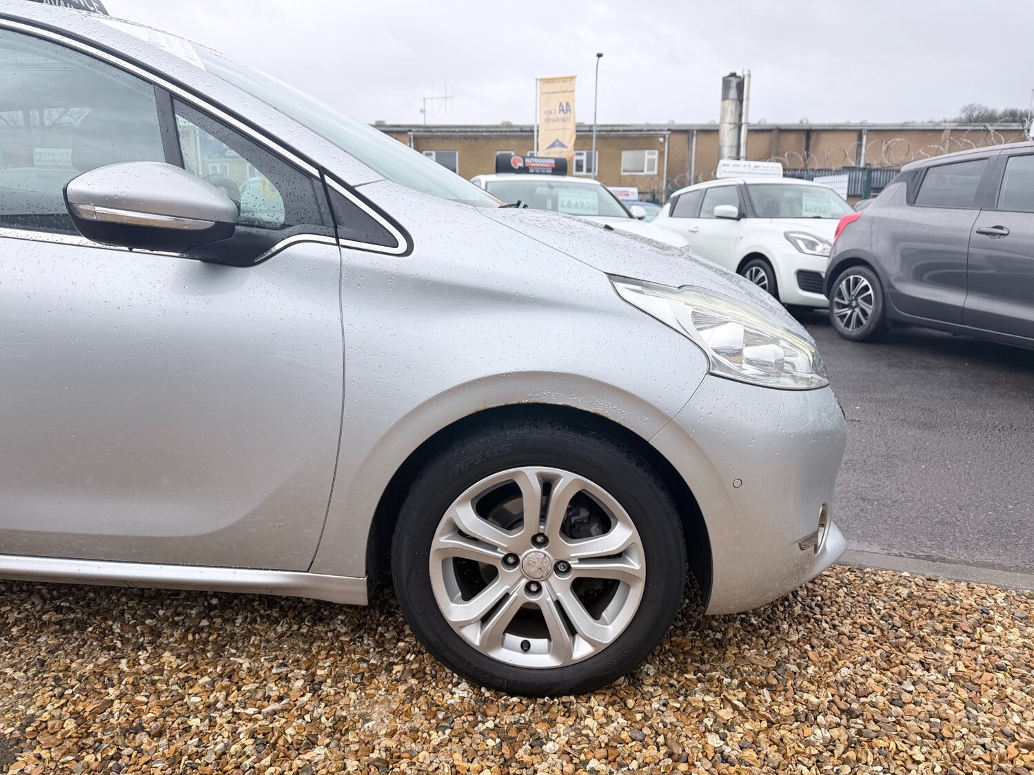 Used Peugeot 208 2013 for sale - 78177152: Photo 19