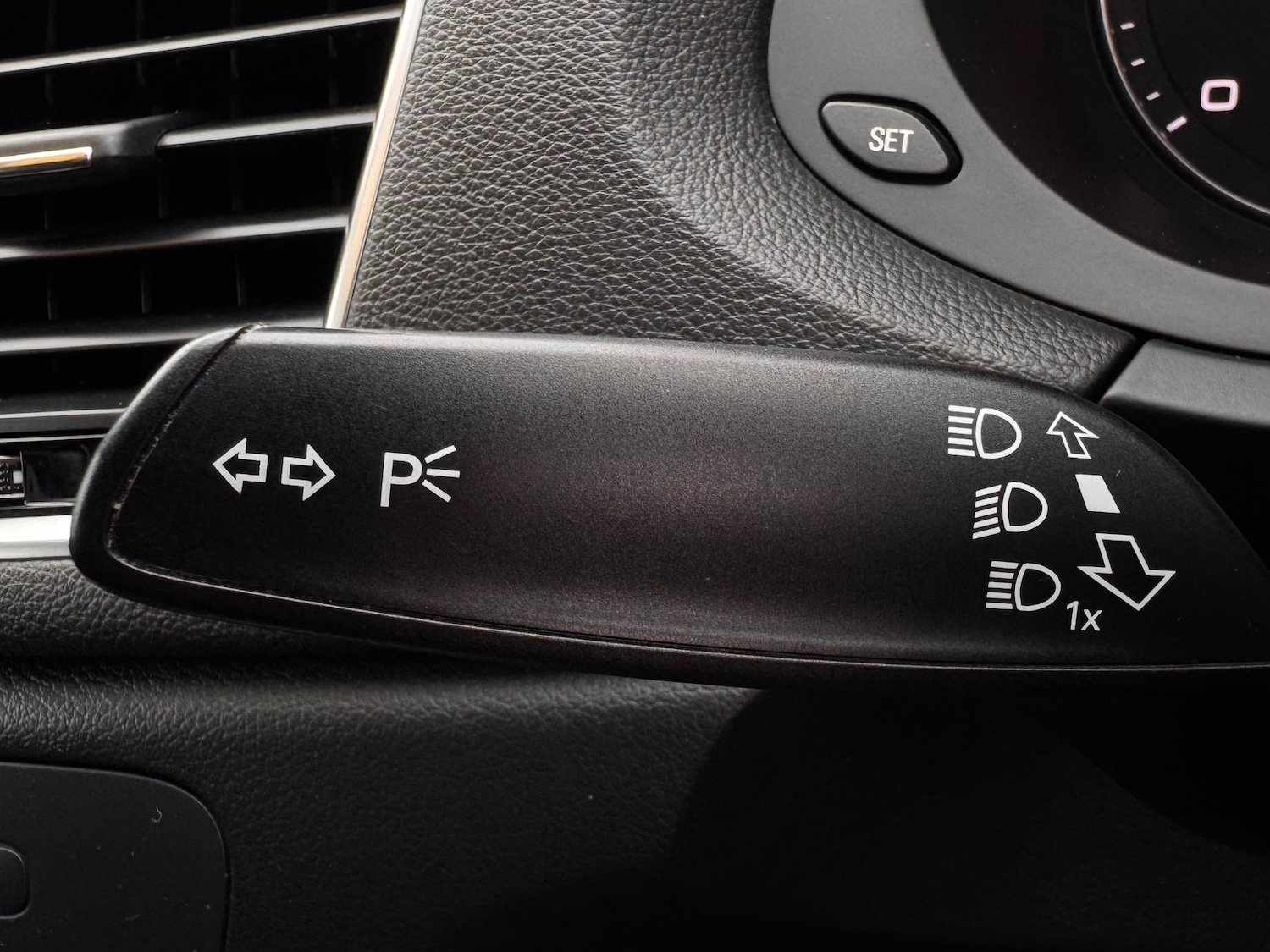 Used Audi Q3 2015 for sale - 76933342: Photo 35