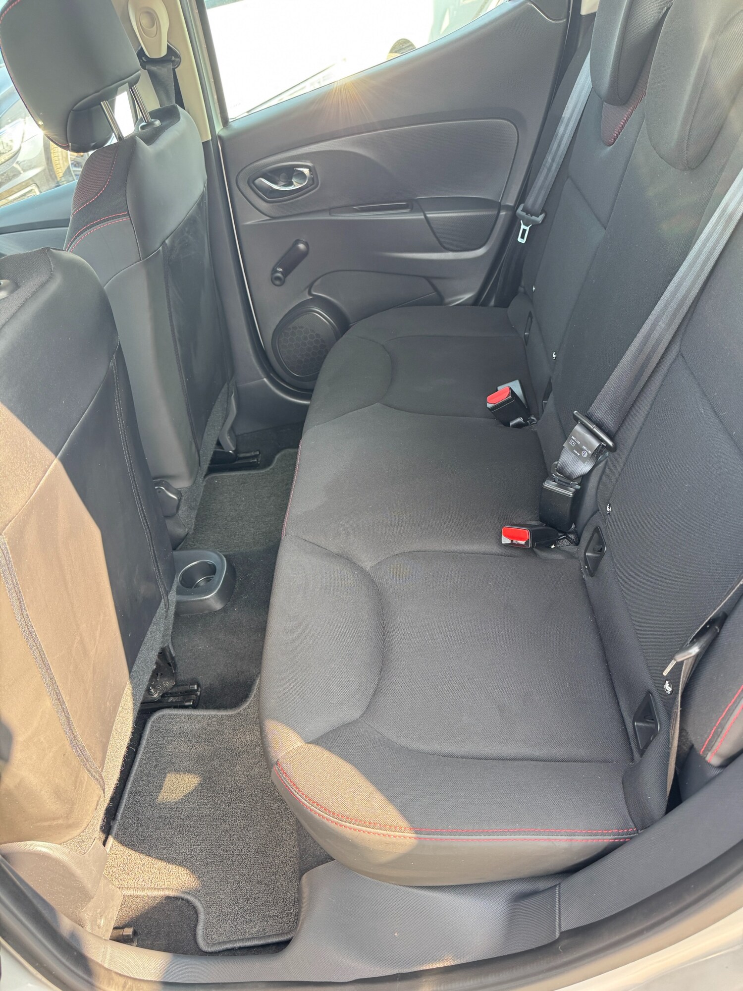 Used Renault Clio 2014 for sale - 77760778: Photo 37