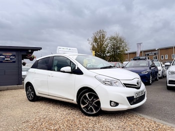 Used Toyota Yaris 2013 for sale - 76364149: Photo