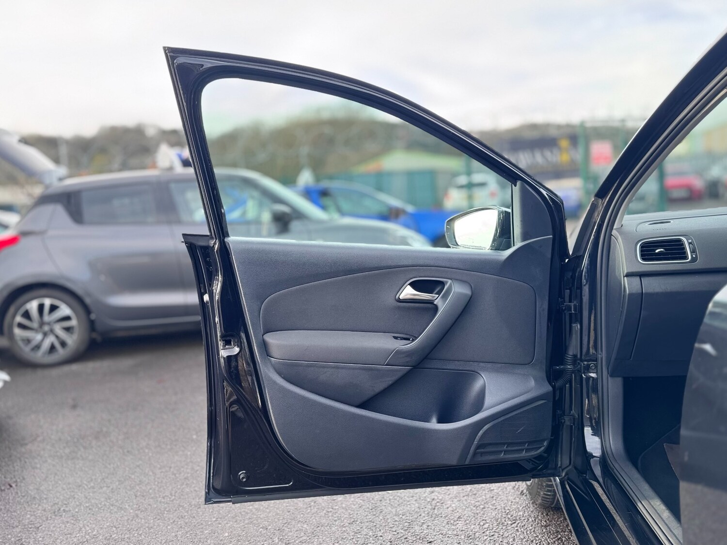 Used Volkswagen Polo 2013 for sale - 77502416: Photo 40