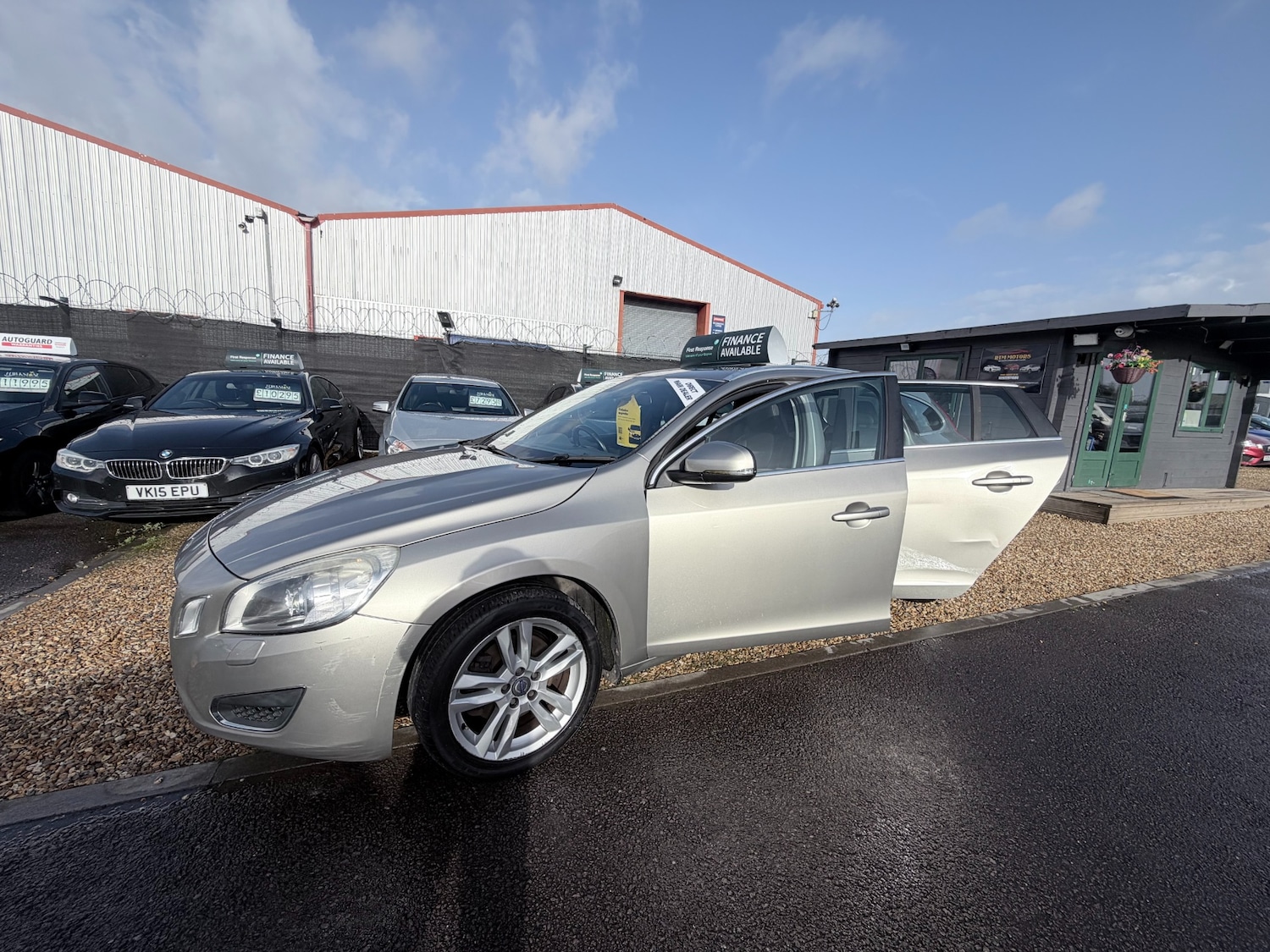 Used Volvo V60 2012 for sale - 78108018: Photo 41