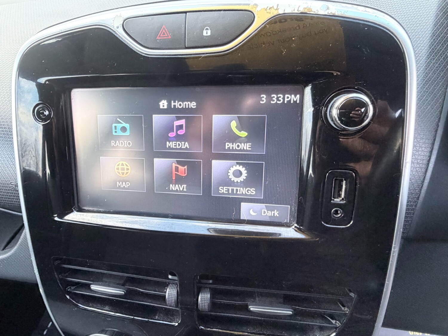 Used Renault Clio 2015 for sale - 77543876: Photo 33