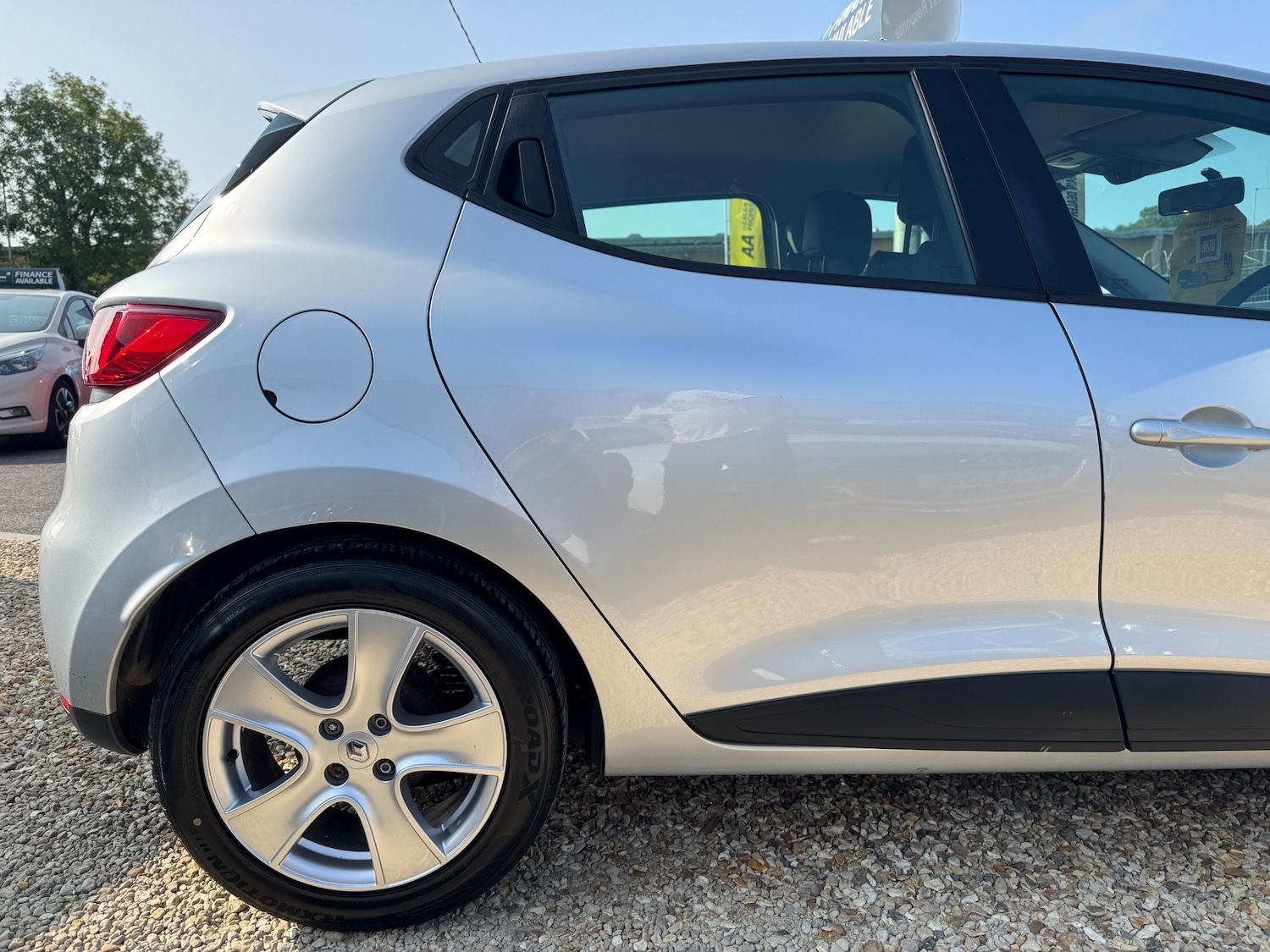 Used Renault Clio 2014 for sale - 76159285: Photo 20