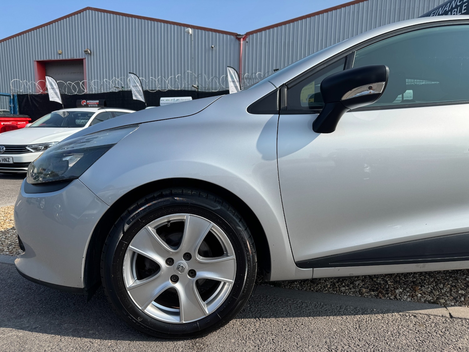 Used Renault Clio 2014 for sale - 76159285: Photo 22