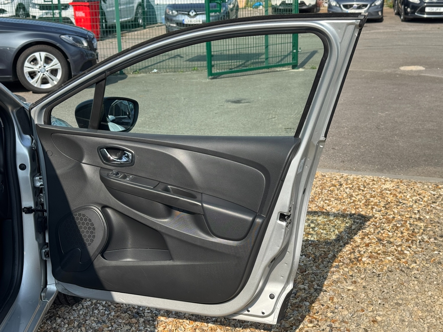 Used Renault Clio 2014 for sale - 76159285: Photo 23