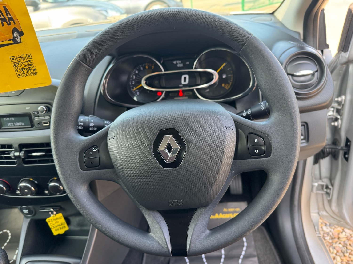 Used Renault Clio 2014 for sale - 76159285: Photo 26