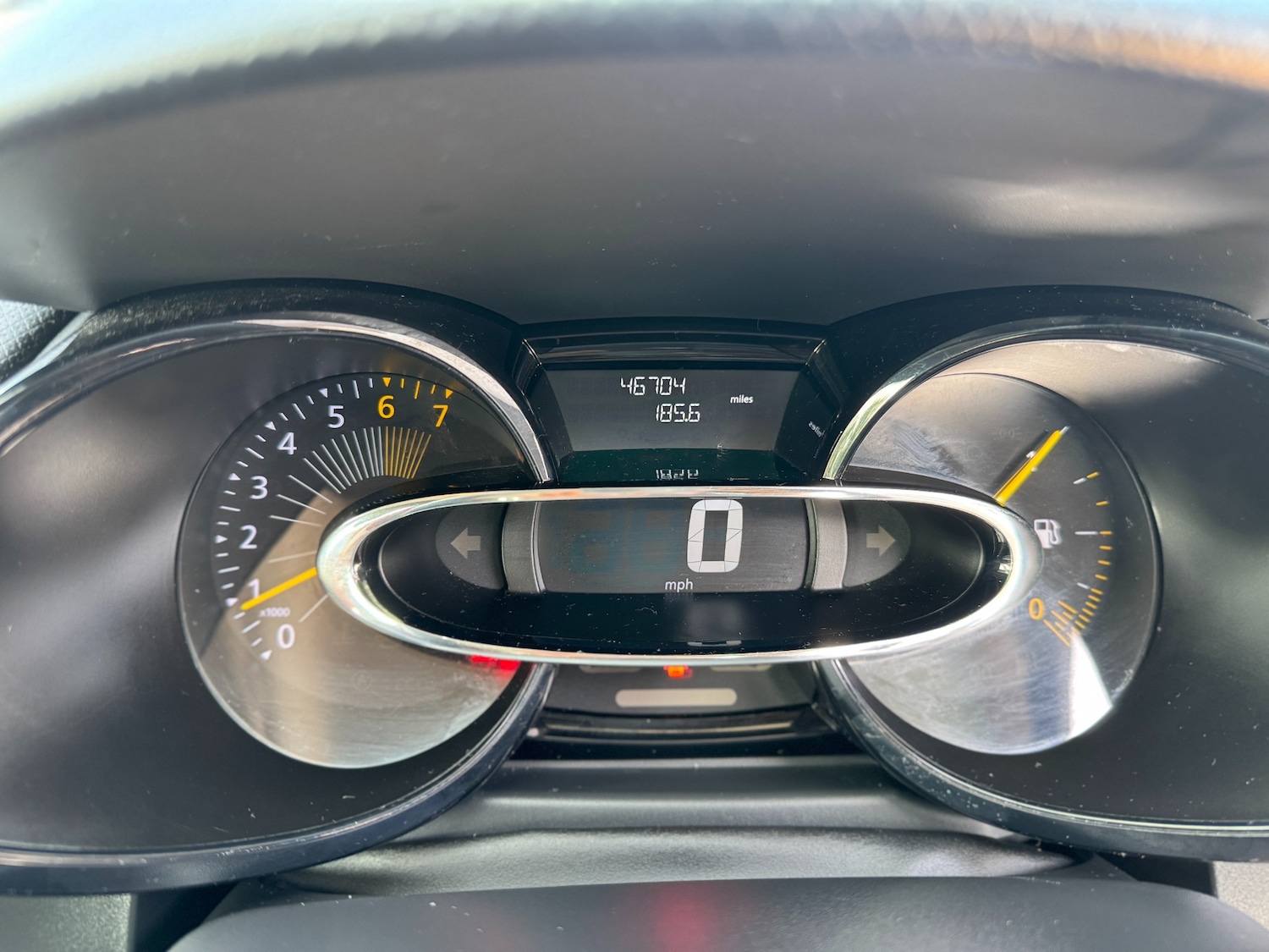 Used Renault Clio 2014 for sale - 76159285: Photo 27
