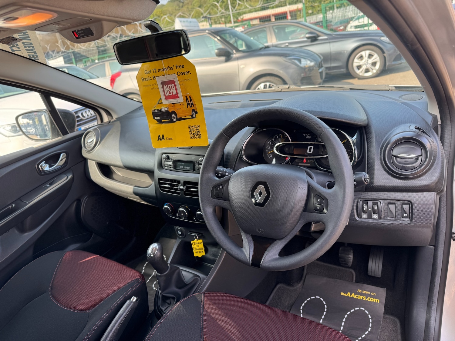Used Renault Clio 2014 for sale - 76159285: Photo 33