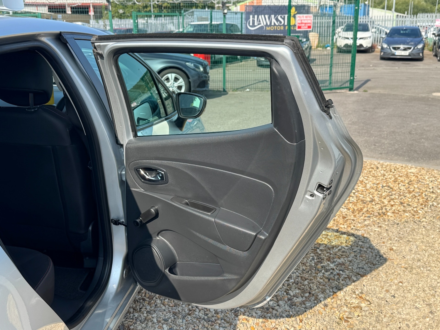 Used Renault Clio 2014 for sale - 76159285: Photo 34