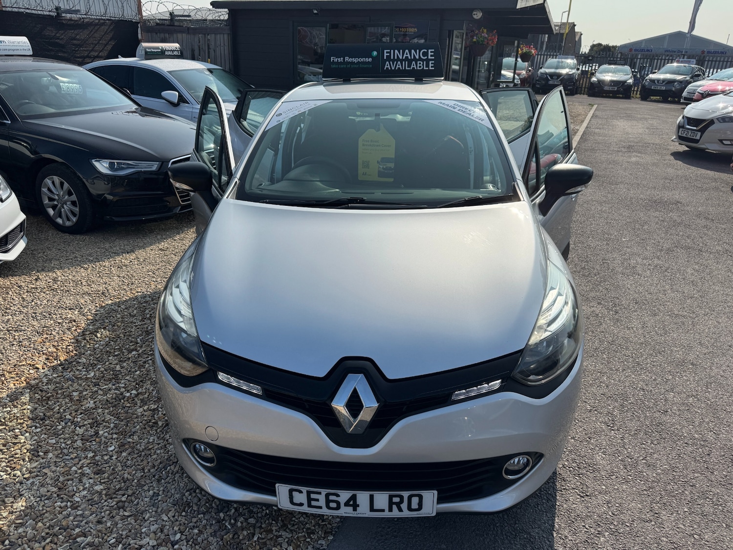 Used Renault Clio 2014 for sale - 76159285: Photo 44