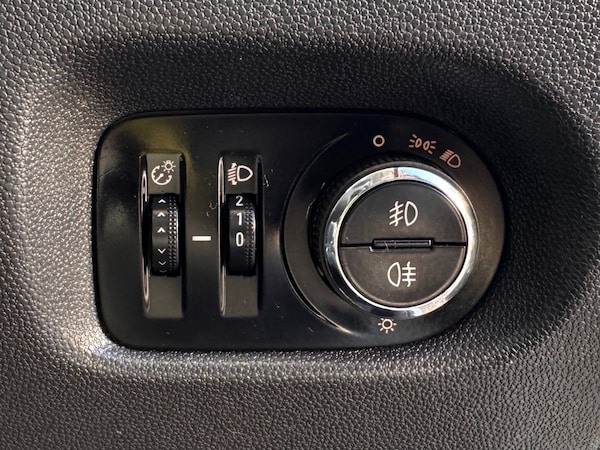 Used Vauxhall Corsa 2014 for sale - 76234513: Photo 27