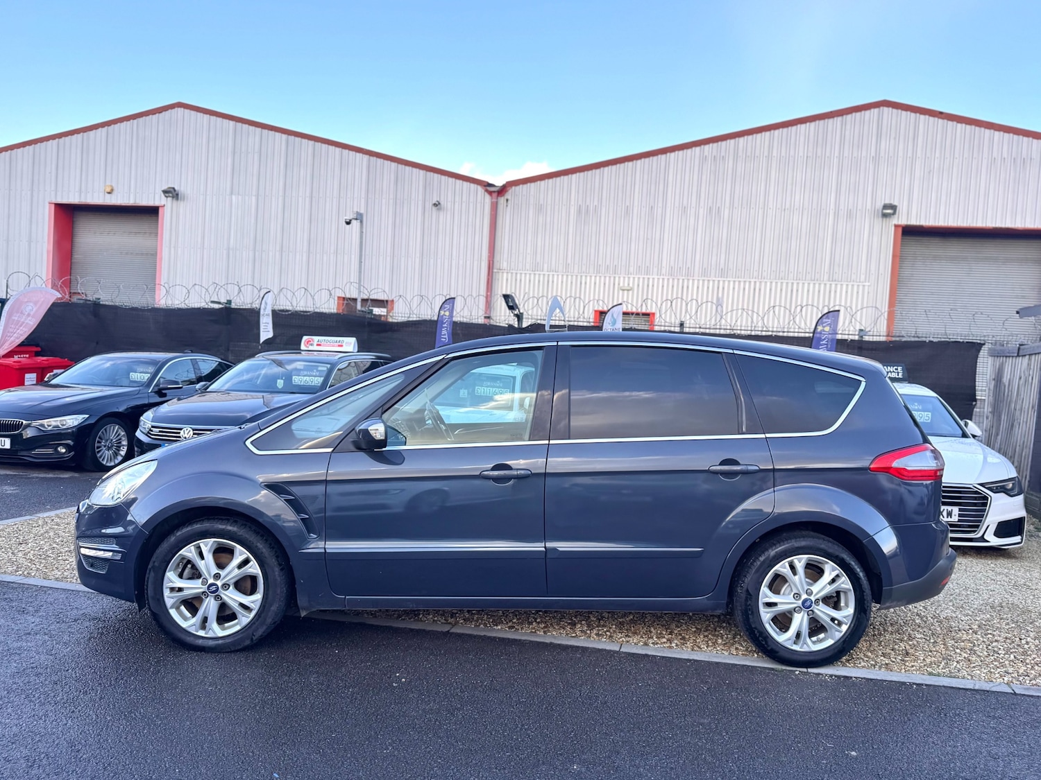 Used Ford S-Max 2015 for sale - 76932254: Photo 16