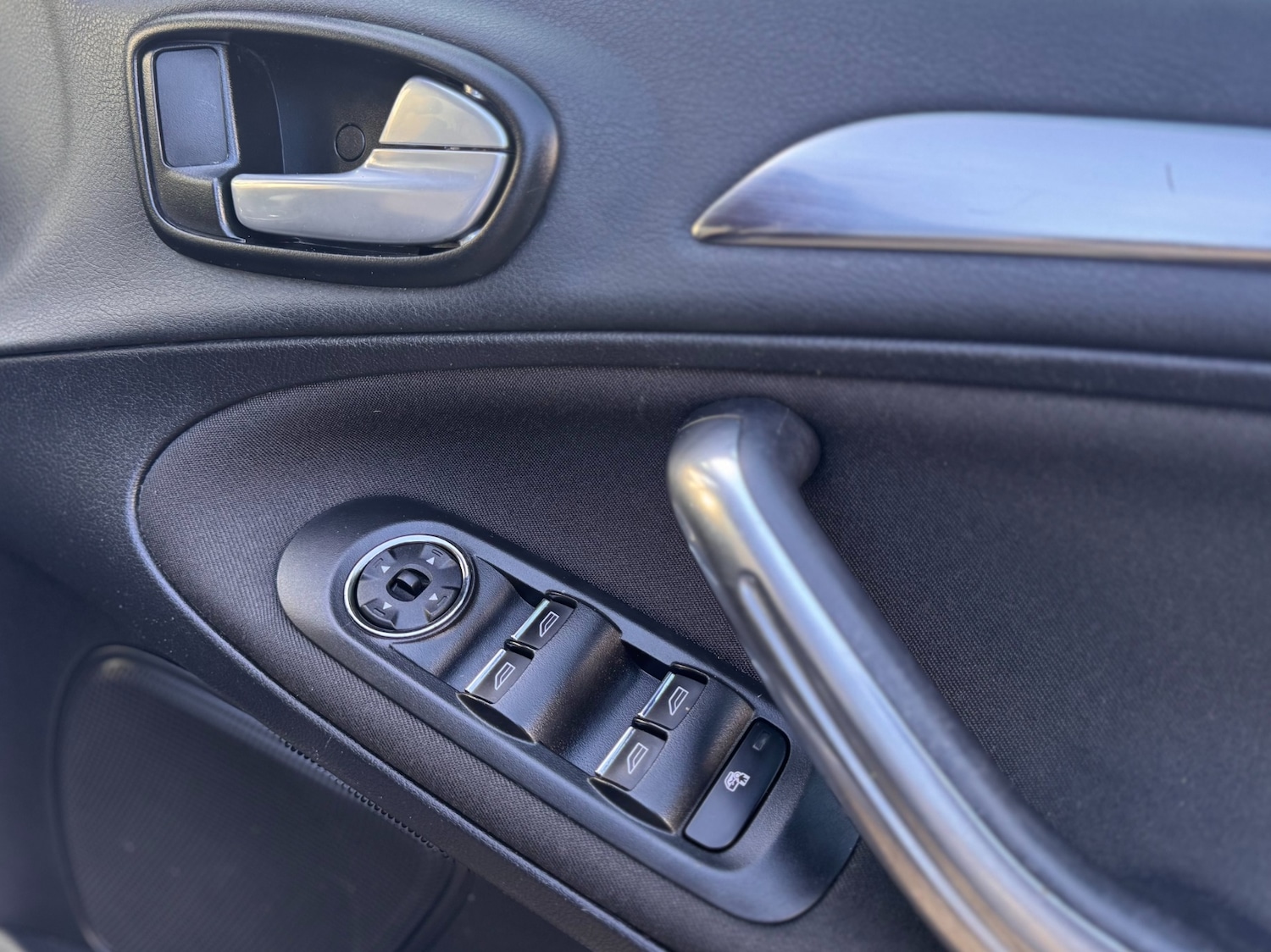 Used Ford S-Max 2015 for sale - 76932254: Photo 26