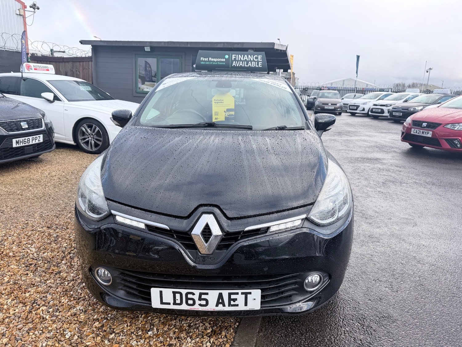 Used Renault Clio 2015 for sale - 77689372: Photo 2