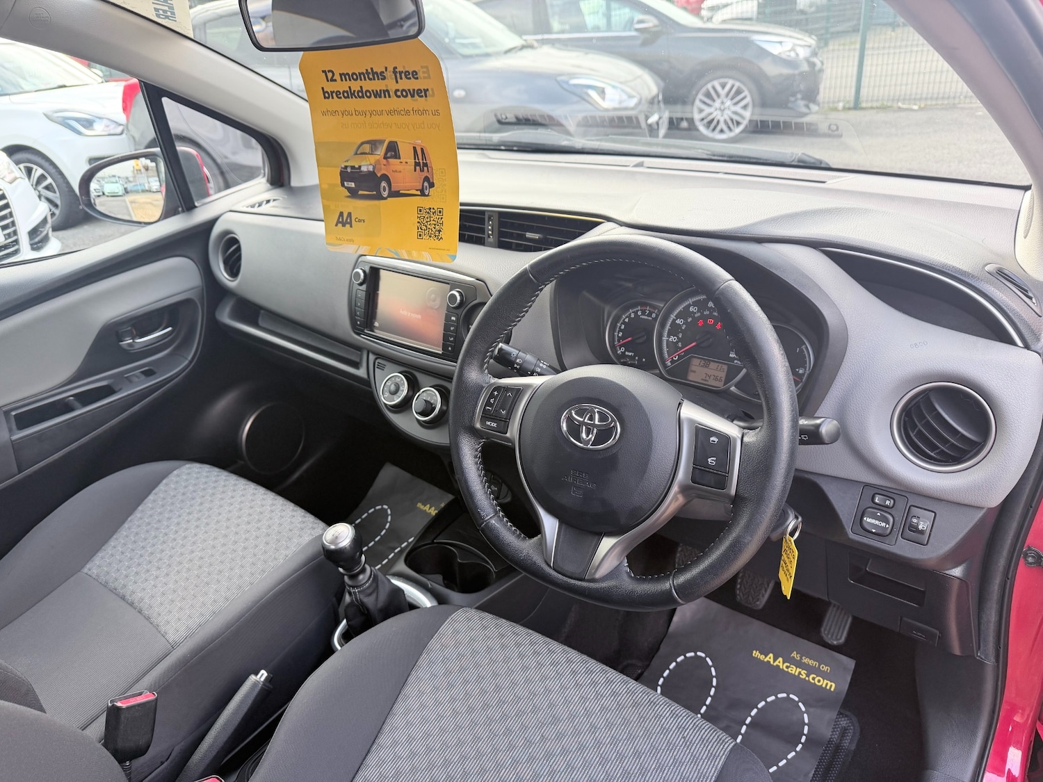 Used Toyota Yaris 2015 for sale - 77675415: Photo 33