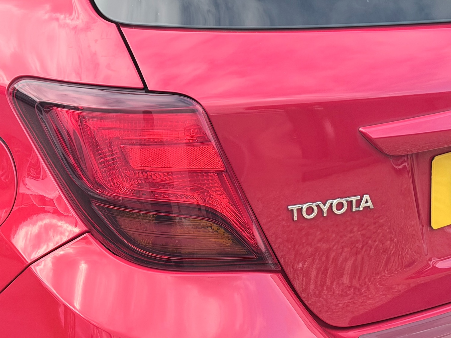 Used Toyota Yaris 2015 for sale - 77675415: Photo 43