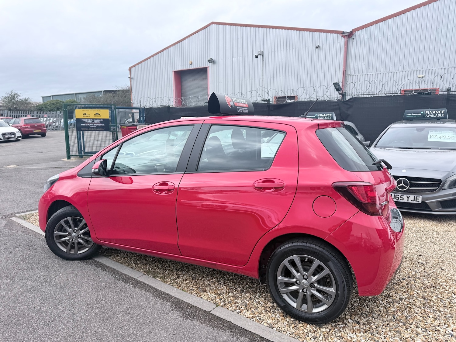 Used Toyota Yaris 2015 for sale - 77675415: Photo 6