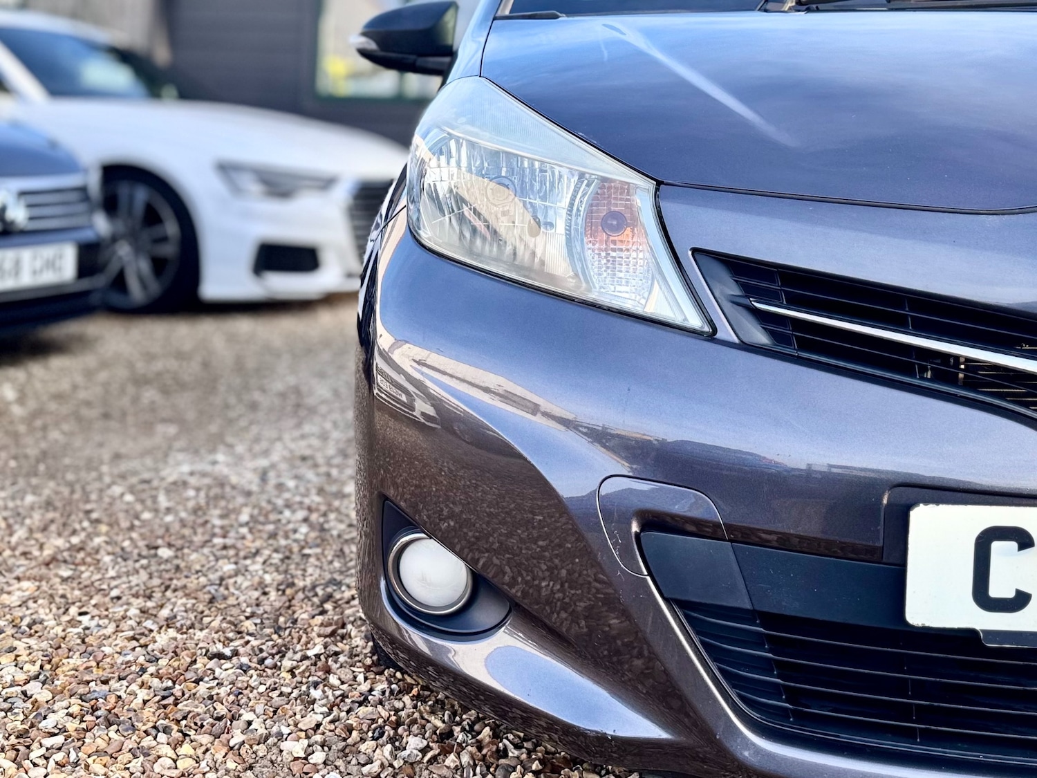 Used Toyota Yaris 2012 for sale - 77259323: Photo 49