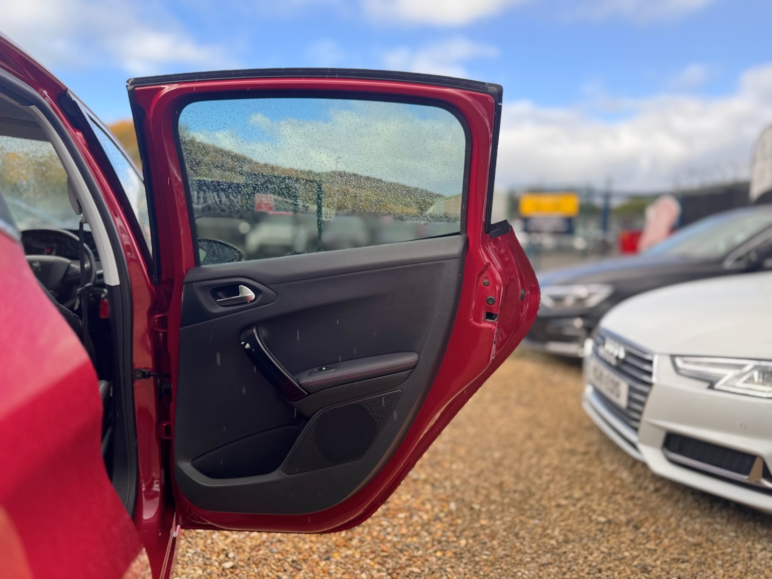 Used Peugeot 208 2015 for sale - 77578980: Photo 39