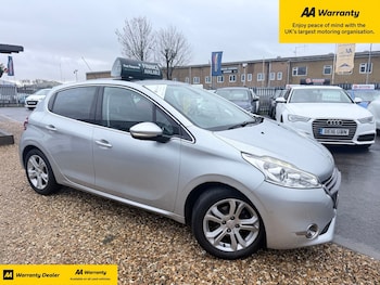 Used Peugeot 208 2013 for sale - 78971935: Photo