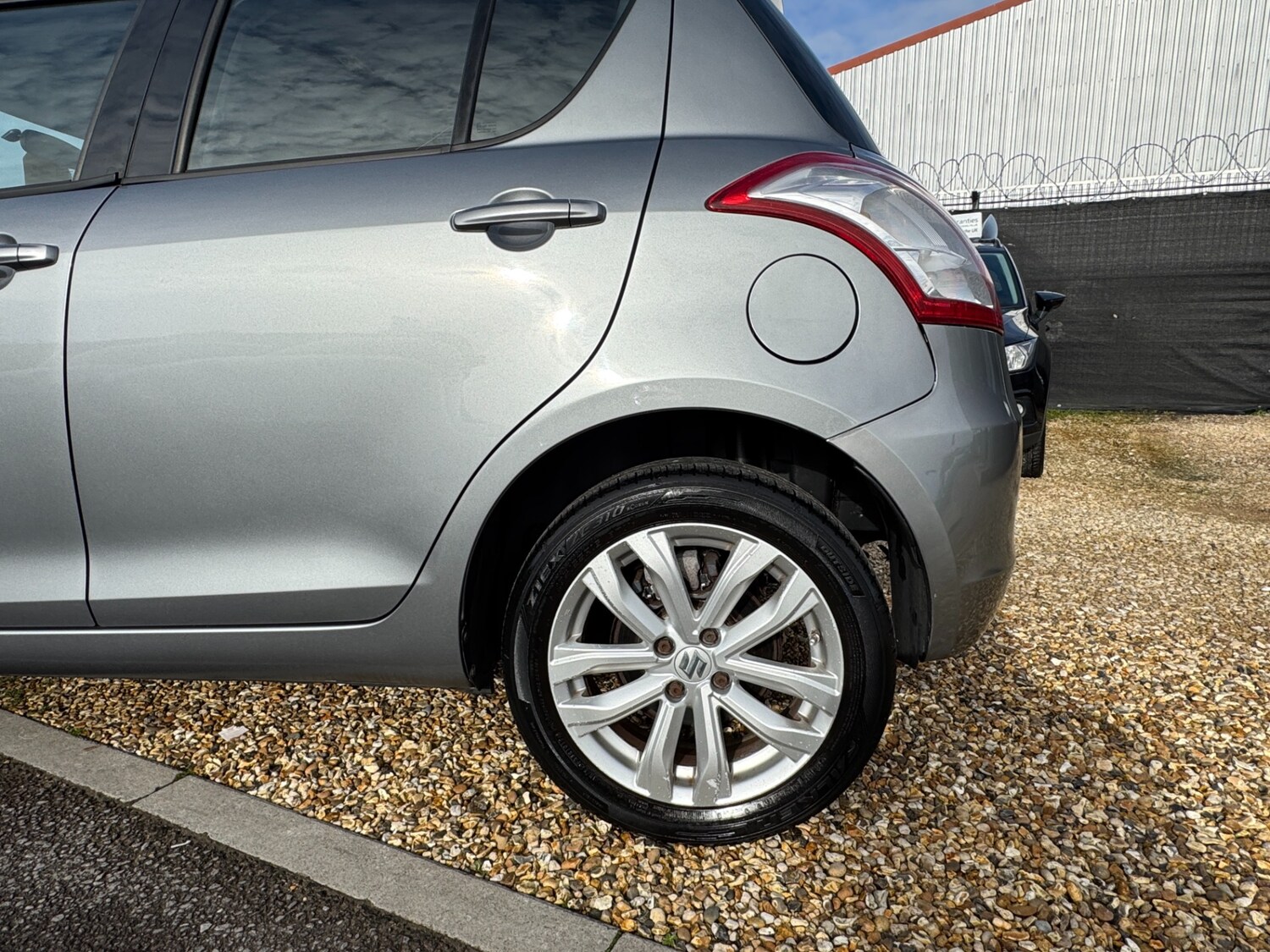 Used Suzuki Swift 2015 for sale - 77689357: Photo 23