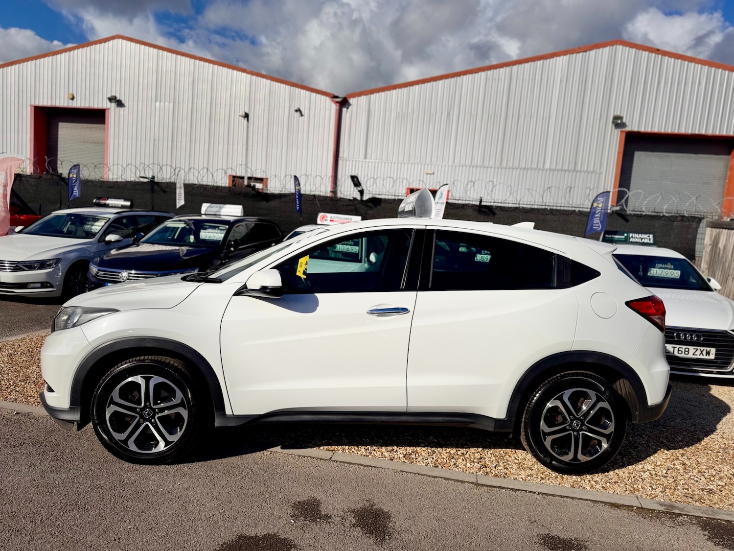 Used Honda HR-V 2017 for sale - 76384747: Photo 16