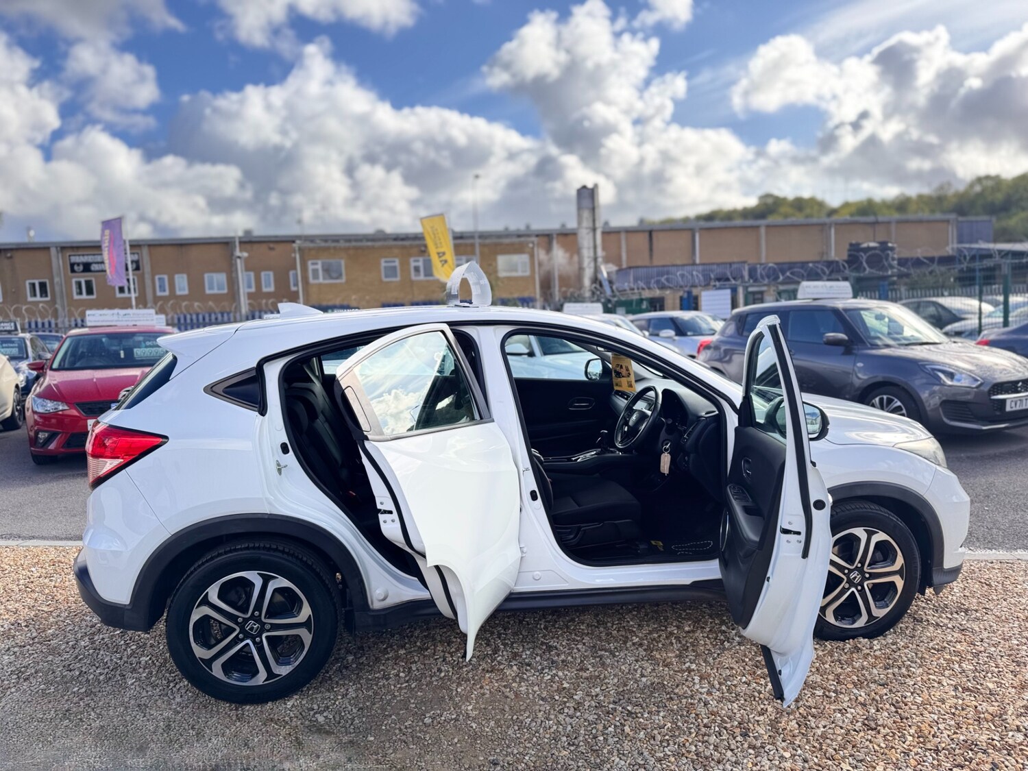 Used Honda HR-V 2017 for sale - 76384747: Photo 45