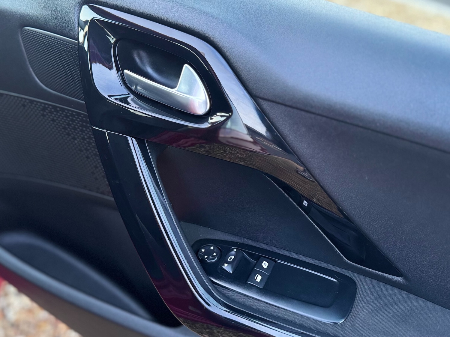 Used Peugeot 208 2013 for sale - 77051635: Photo 26