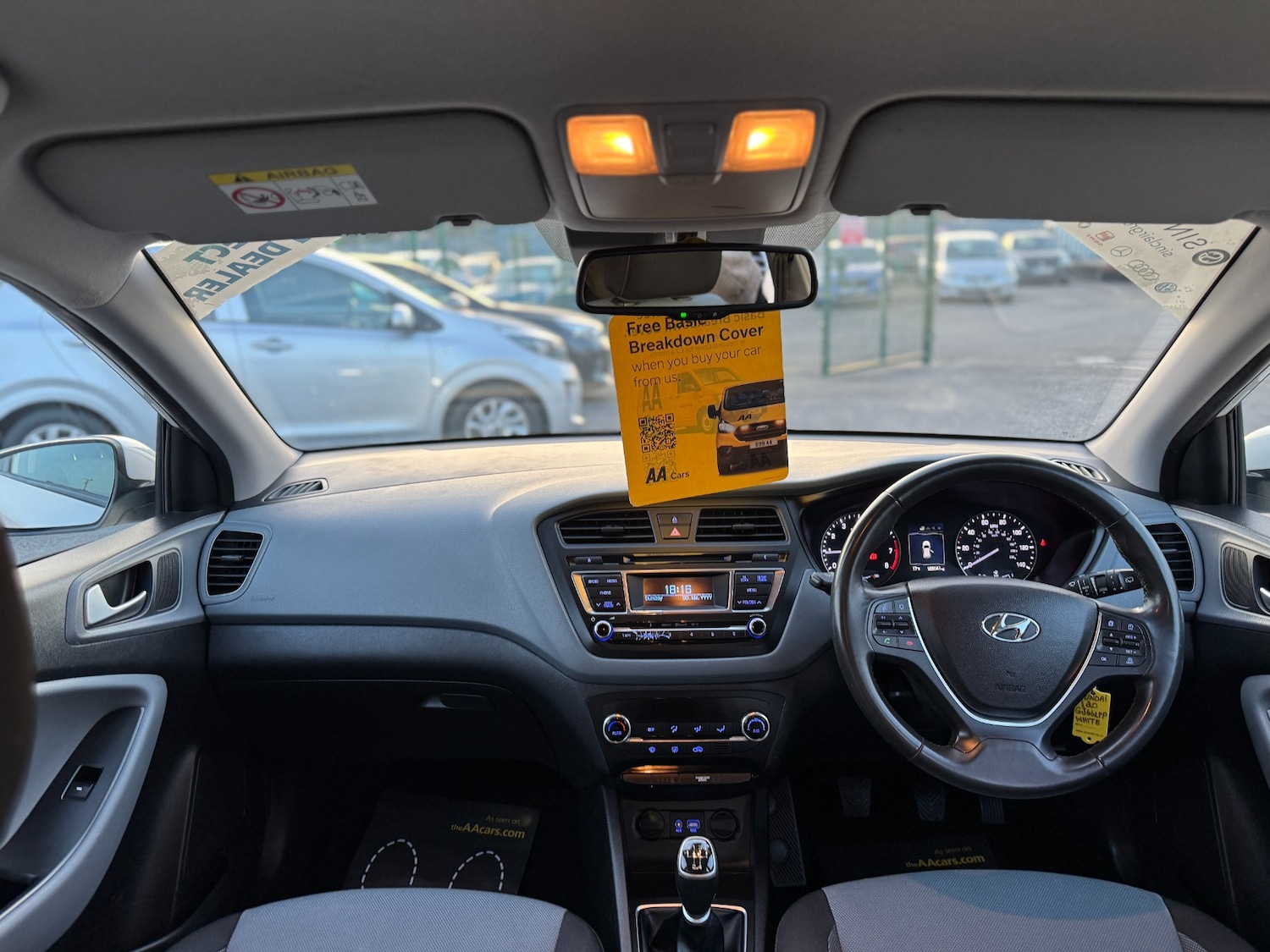 Used Hyundai i20 2016 for sale - 76157443: Photo 36