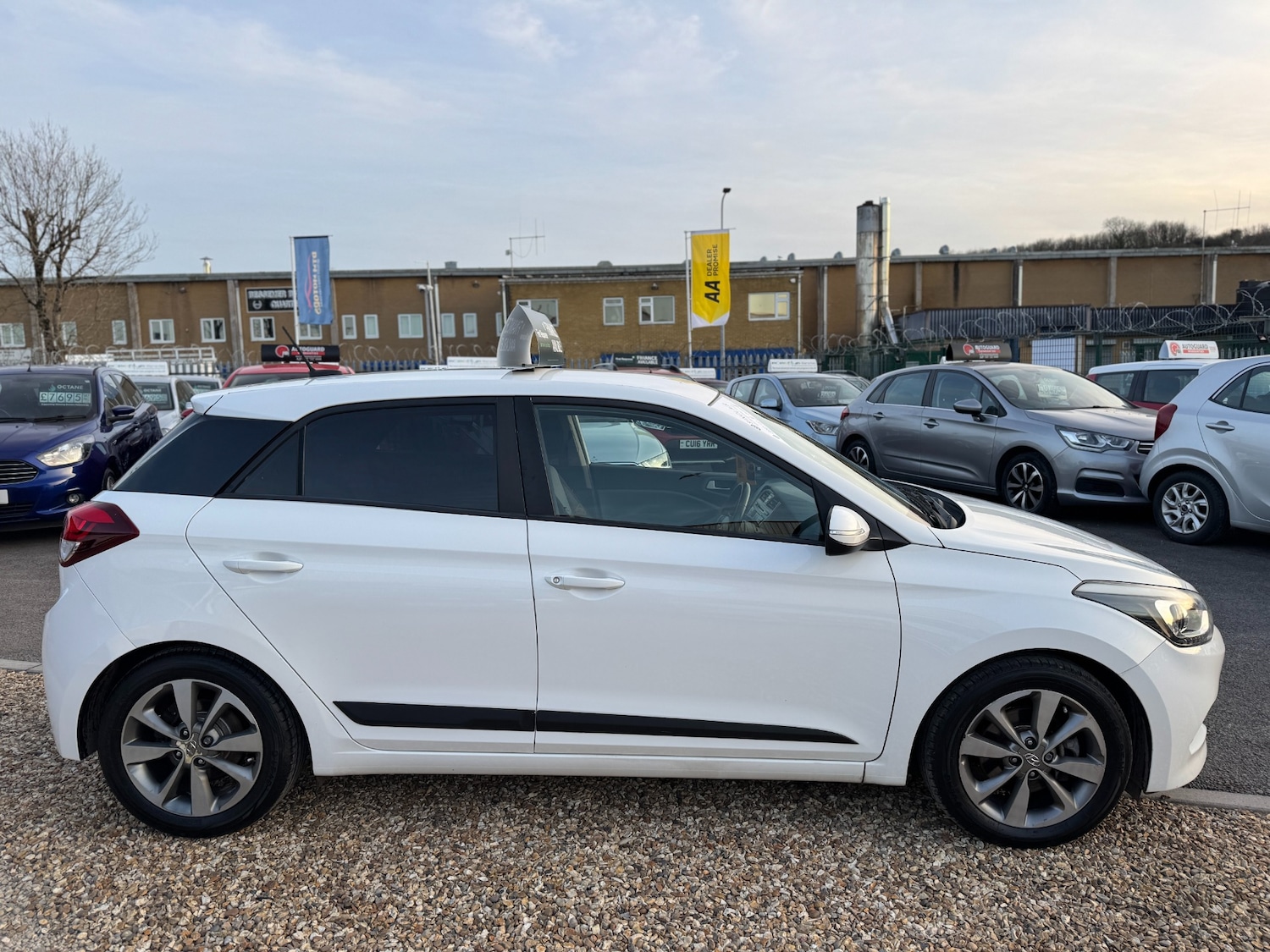 Used Hyundai i20 2016 for sale - 76157443: Photo 8