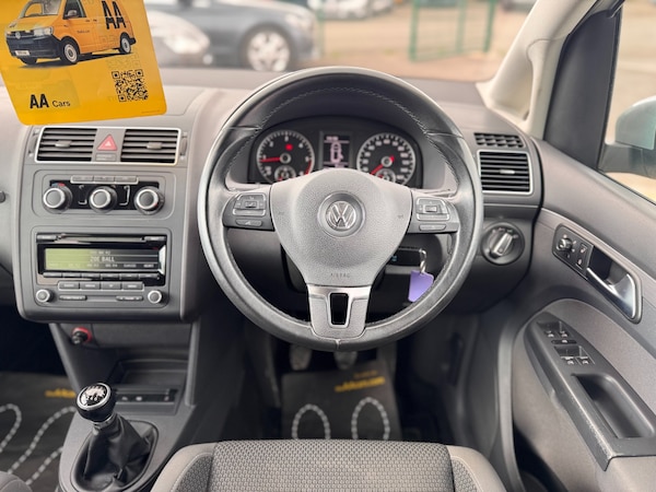 Used Volkswagen Touran 2011 for sale - 76234676: Photo 11