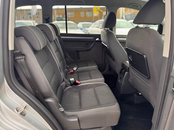 Used Volkswagen Touran 2011 for sale - 76234676: Photo 12