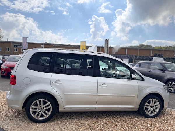 Used Volkswagen Touran 2011 for sale - 76234676: Photo 14